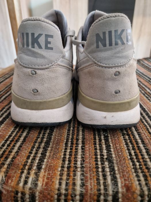 Sneakersy Nike Archiwe r 42.5