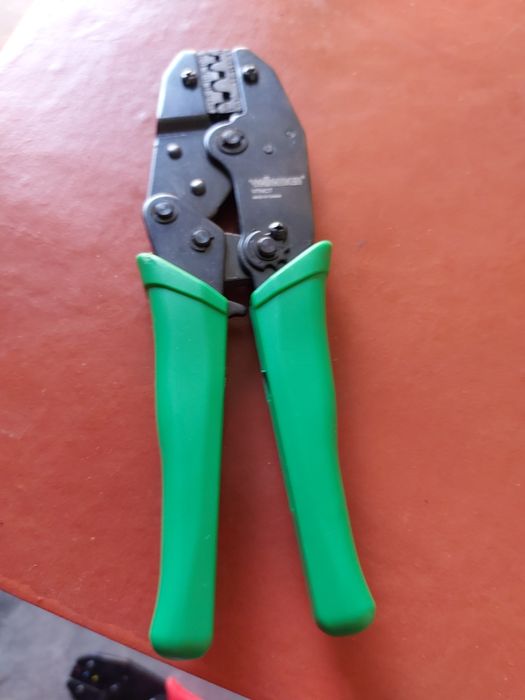 Alicate terminais não isolados
