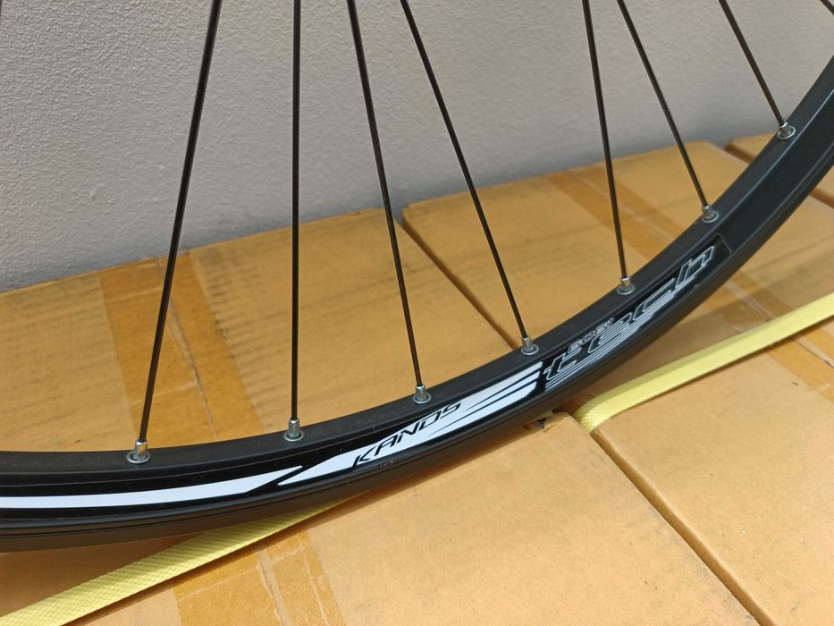 Koło 29"/28" Przód Shimano Tarcza Centerlock Oczkowane Wzmacniane Nowe
