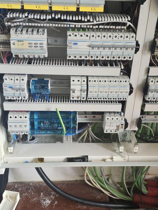 Eletricista de emergência