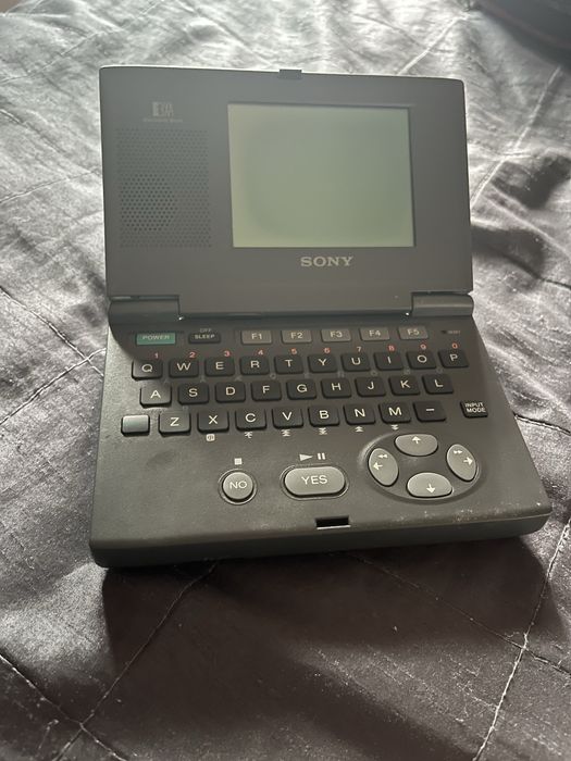 Sony Data Discman DD-57 — Leitor de Livros Eletrónicos Vintage