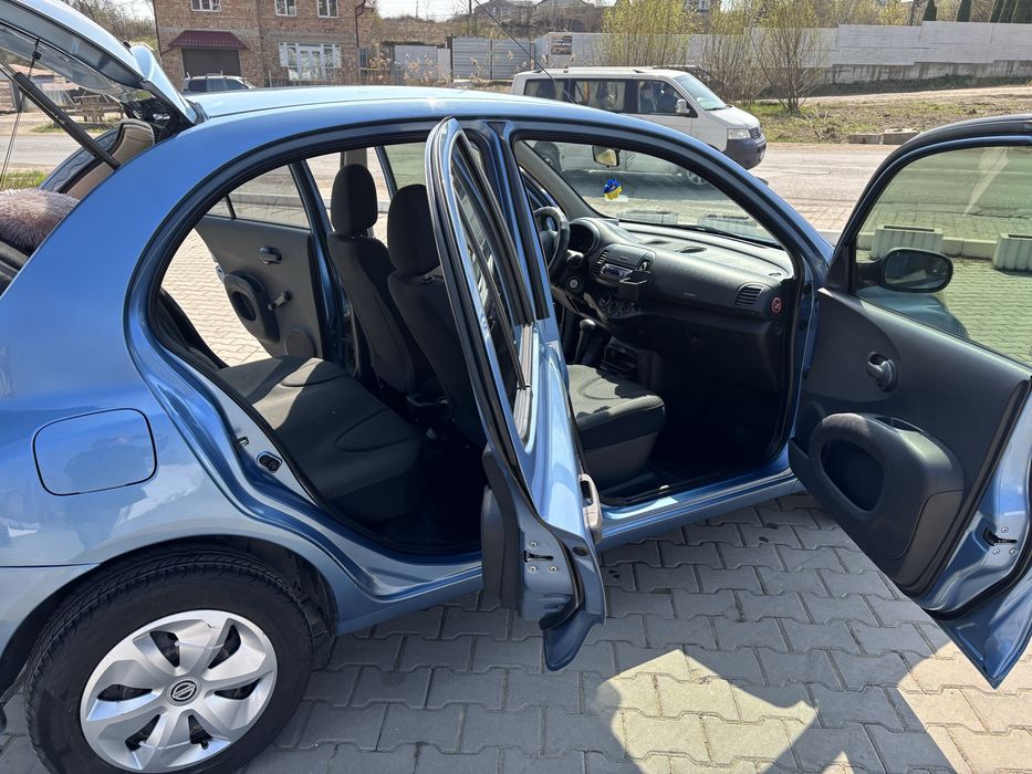 Nissan micra 2008 року 1,2 автомат