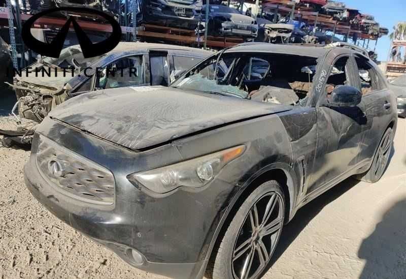 Кулак передний левый правый INFINITI QX70 Fx35