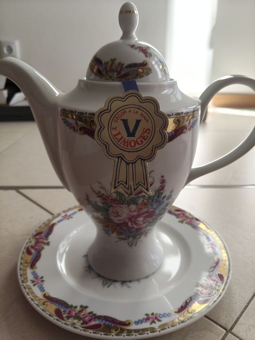 Bule com prato porcelana Limoges com estojo, impecável