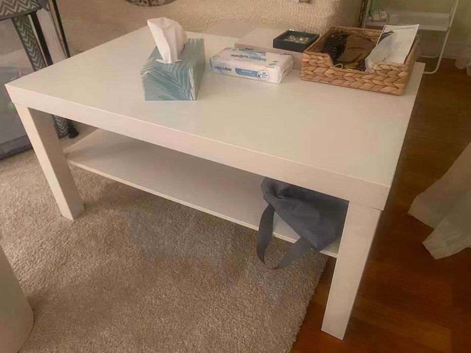 mesa de sofá comprada na Ikea