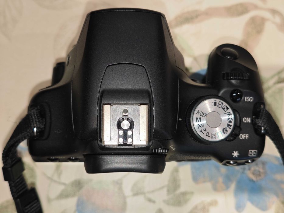 Câmara Digital Canon ESO 500D + pack acessórios