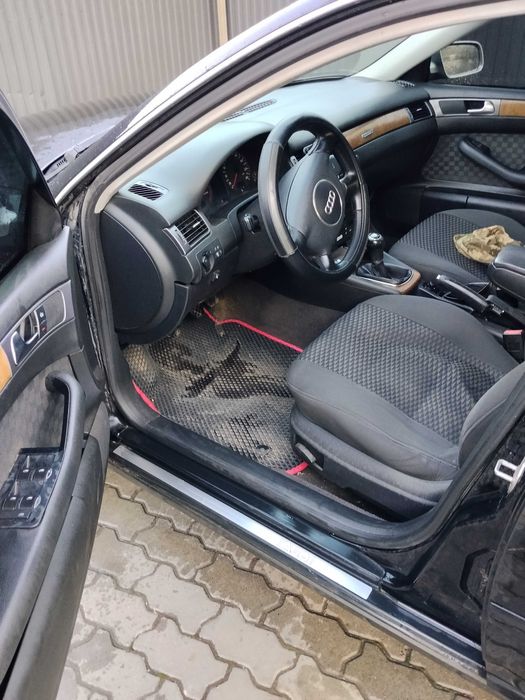 Автомобіль ауді а6с5 .  1.8т