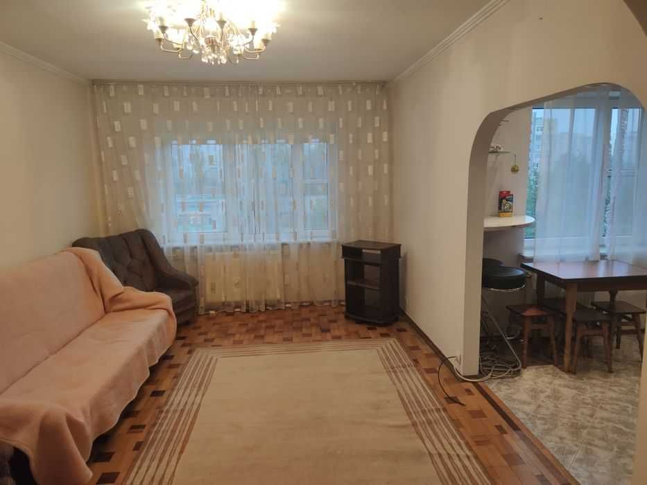 Оренда 2к квартири на вул. Прирічна