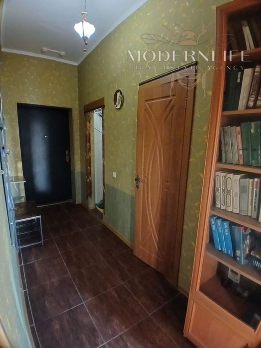 Продаж 1к квартири вул. Градинская 7