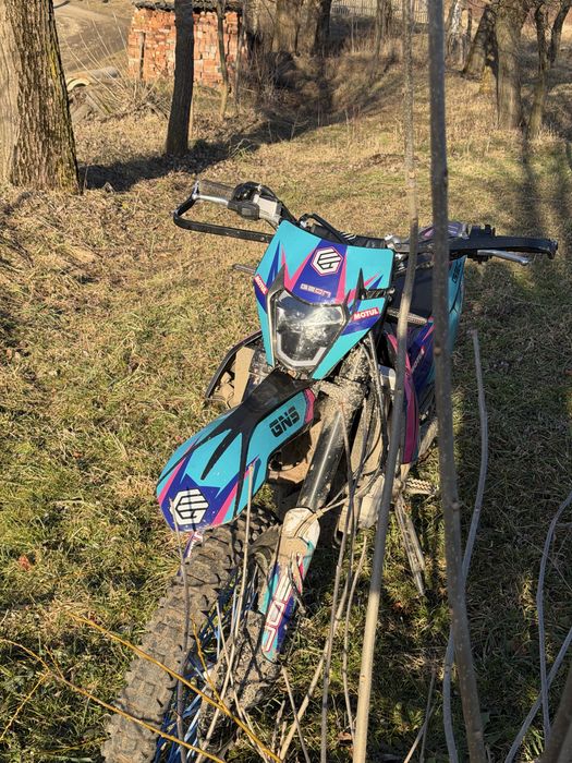 Geon dakar gns 300r (4V)