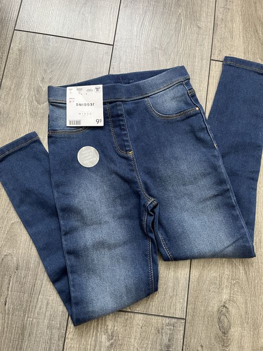 Набір одягу для дівчинки