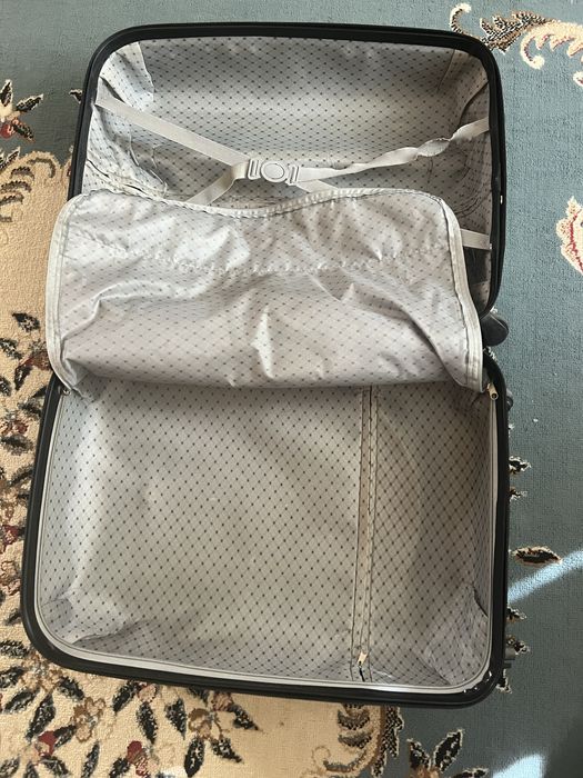 Чемодан валіза М