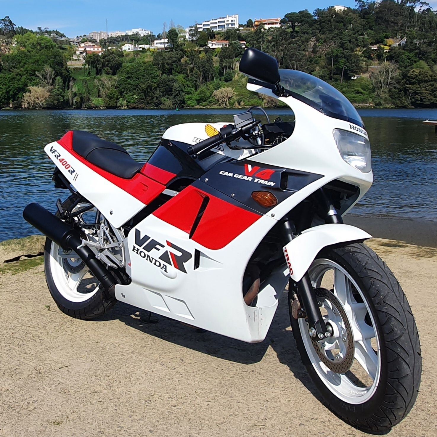 Honda vfr cheap 400 olx