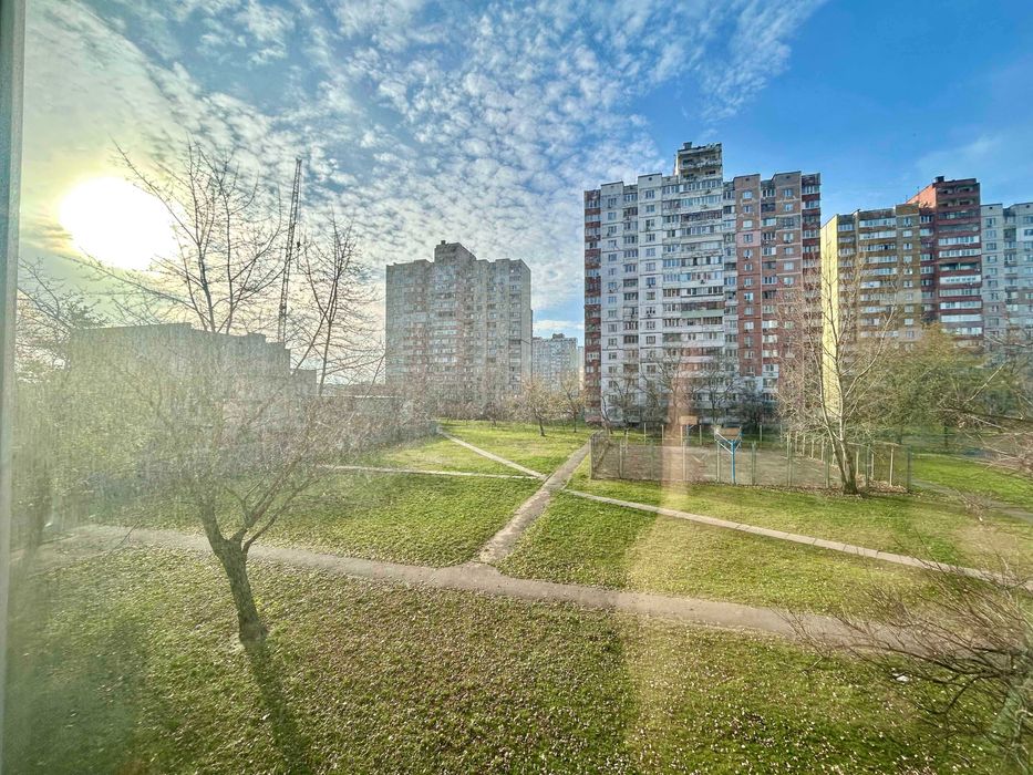 Продаж 4к, 90 м2, вул. Закревського, 5, Троєщина, Деснянський р-н