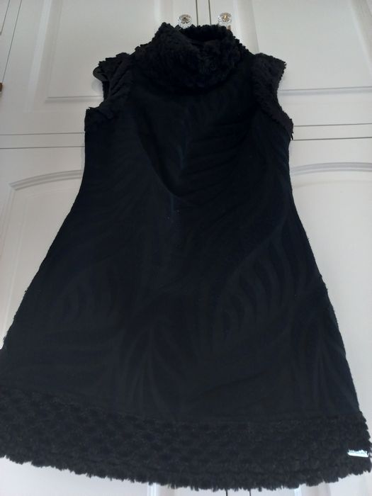 Vestido preto curto