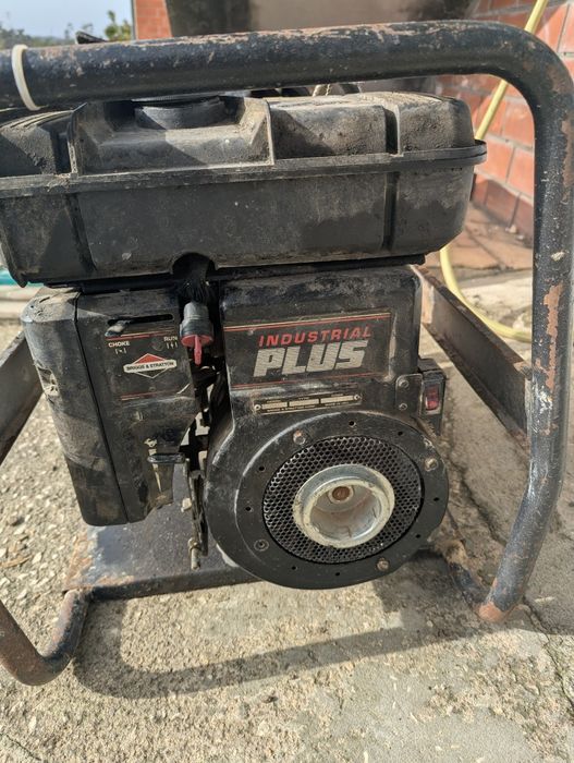 Gerador gasolina Briggs & Stratton 5cv
