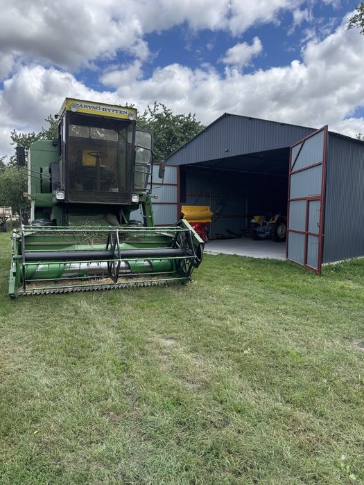 Kombajn John Deere 1042 z sieczkarnia