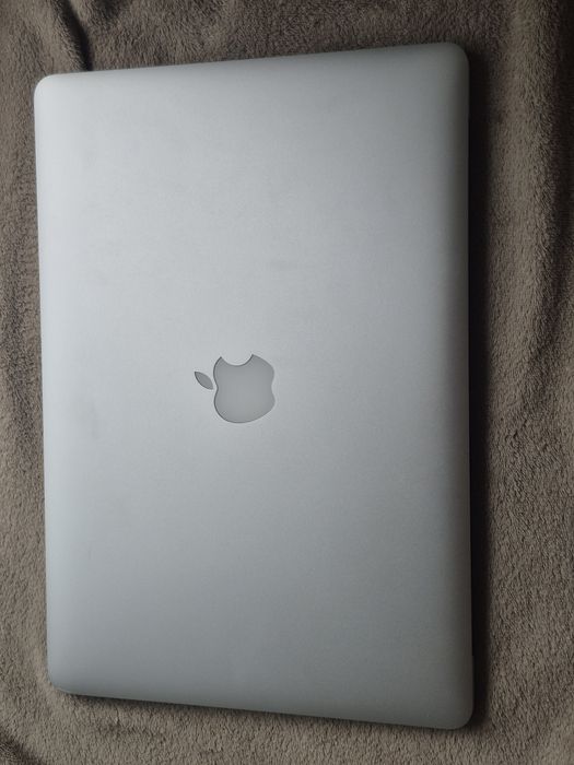 MacBook Pro 15" Retina (2015) | i7 • 16GB RAM
