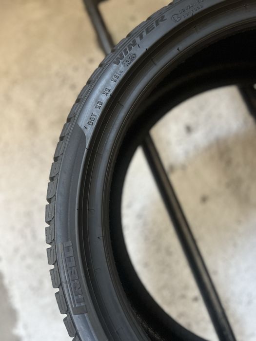 Зимові шини‼️225/40 R19 Pirelli Sottozero3 93V Нова‼️