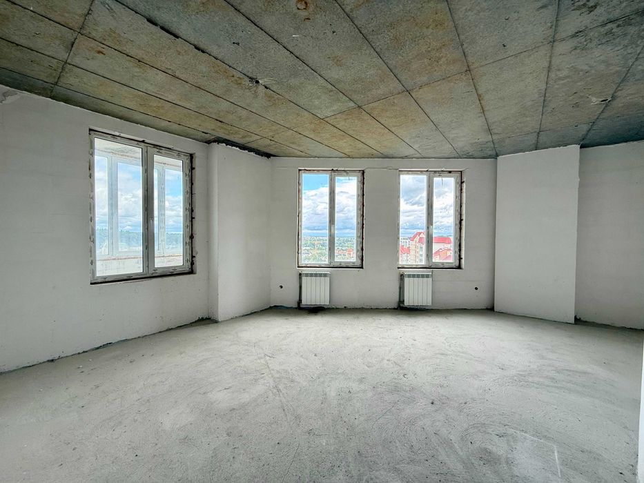 178,9 м² у Трускавці за 590 $/м² — квартира-пентхаус з можливістю поділу