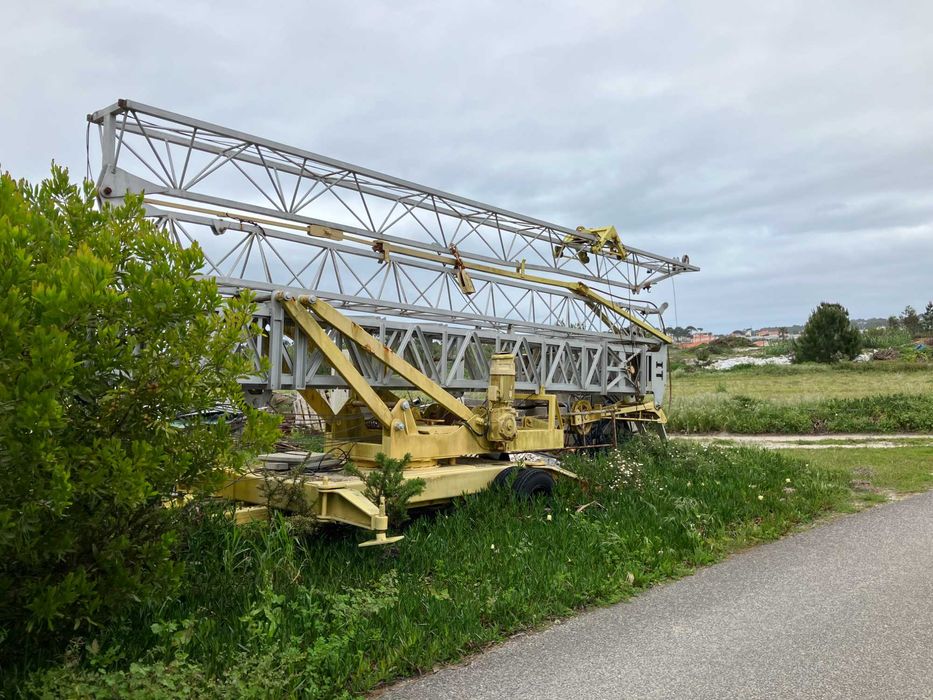 GRUA CONSTRUÇÂO TAVARES IT 16-18