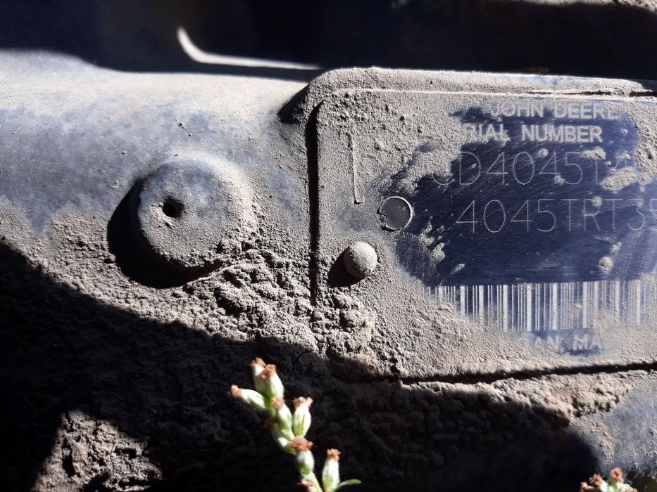 Sprzedam silnik john deere .blok.slupek lub calosc