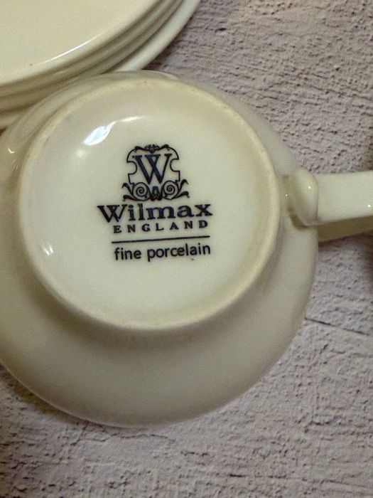 Сервіз кофейний 4 чашки  на 190 мл з блюдцями 360 грн