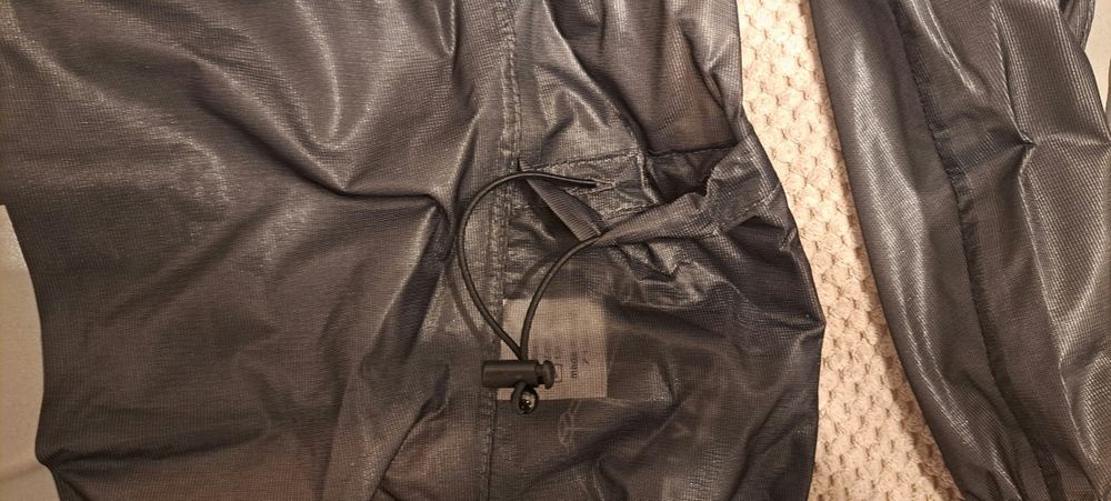 Nowa Kurtka przeciwdeszczowa Van rysel Racer  w rozmiarze L