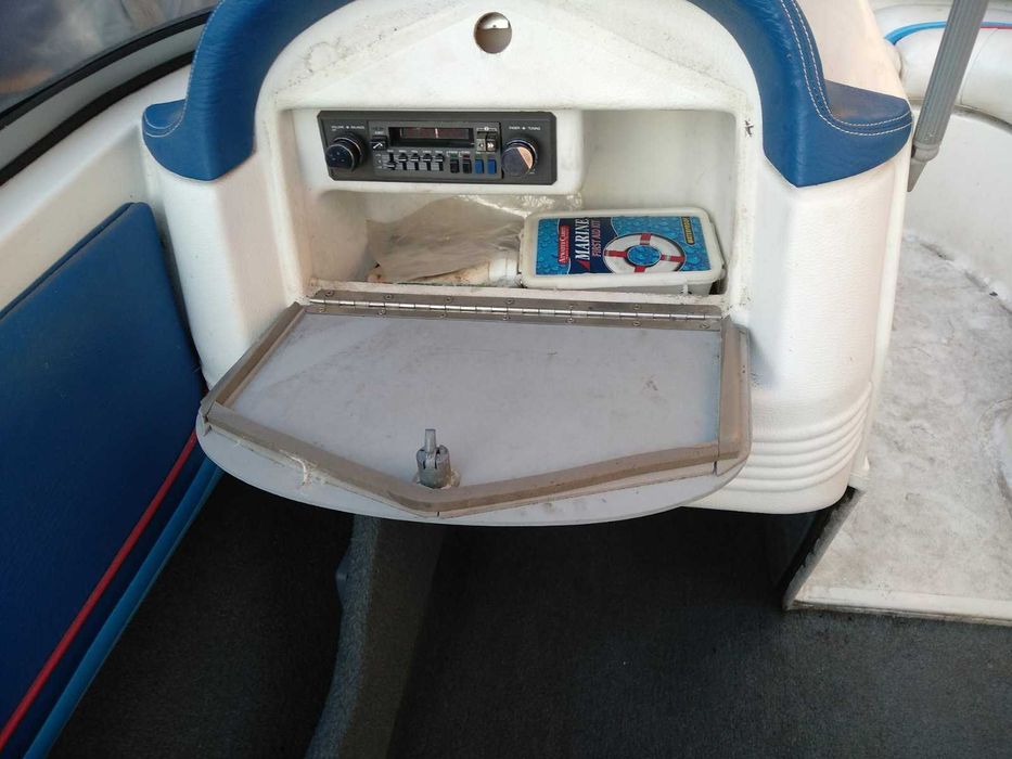 Катер Larson 18FT