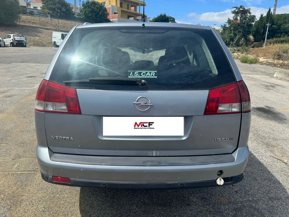 Opel Vectra C Caravan 1.9 CDTI de 2004 para peças