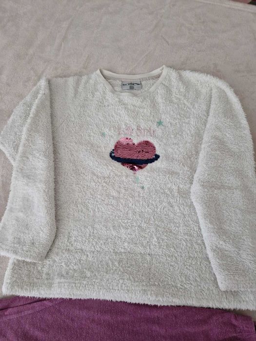 Pijama + 2 camisolas + meias (10 anos)