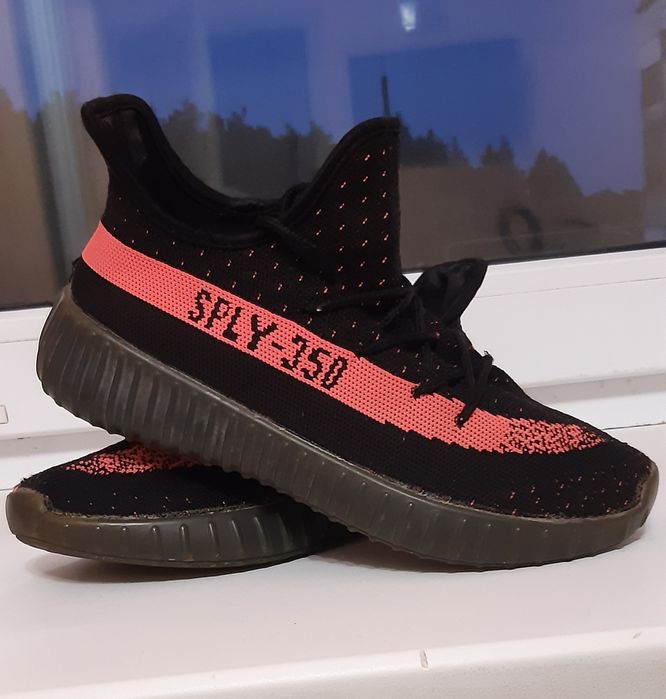 Кроссовки Adidas