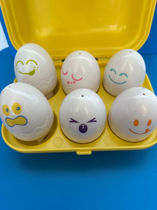 Zabawka sorter Tomy wesołe jajeczka
