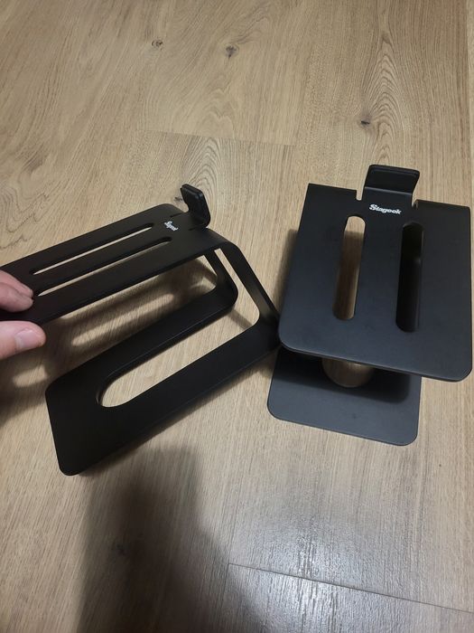 Suporte de secretária para colunas