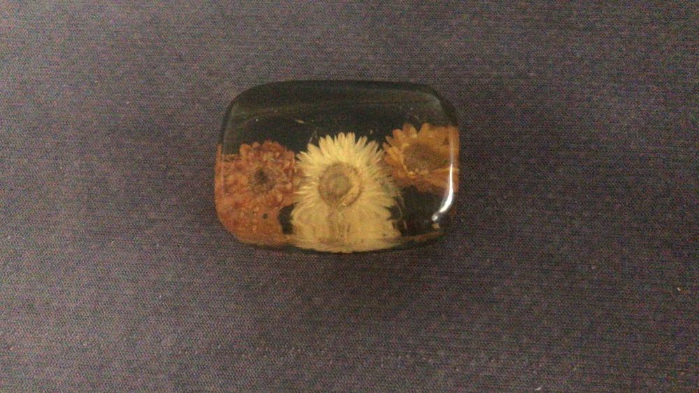 Glass paperweight / very old glass paperweight