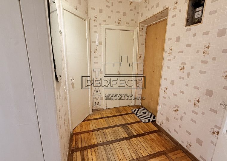 Продаж 2к квартири Кирилловская 115/2 / Кирилівська 115/2