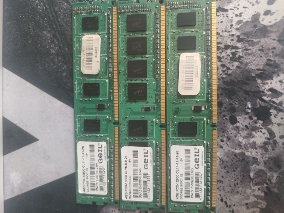 3 Kosci ram ddr3 po 4gb Geil