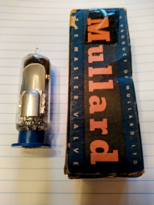 Válvula UM 80 Mullard