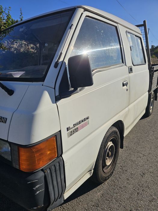 Vendo carrinha L 300 2.5  cabine dupla 7 lugares