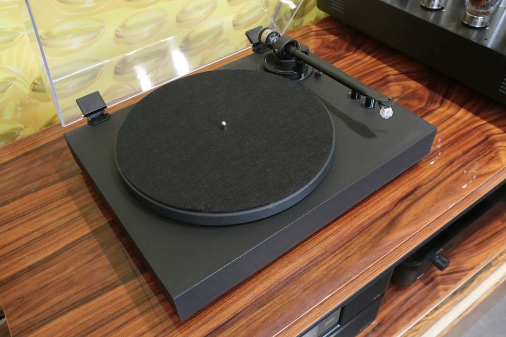 Fonestar	Vinyl-13 Audio Technica AT-3600l