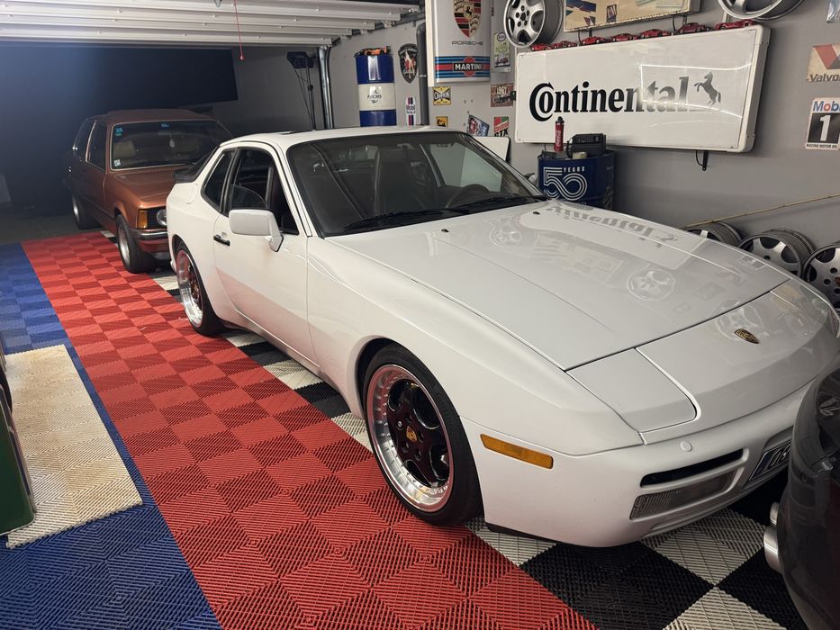 Porsche 944 turbo