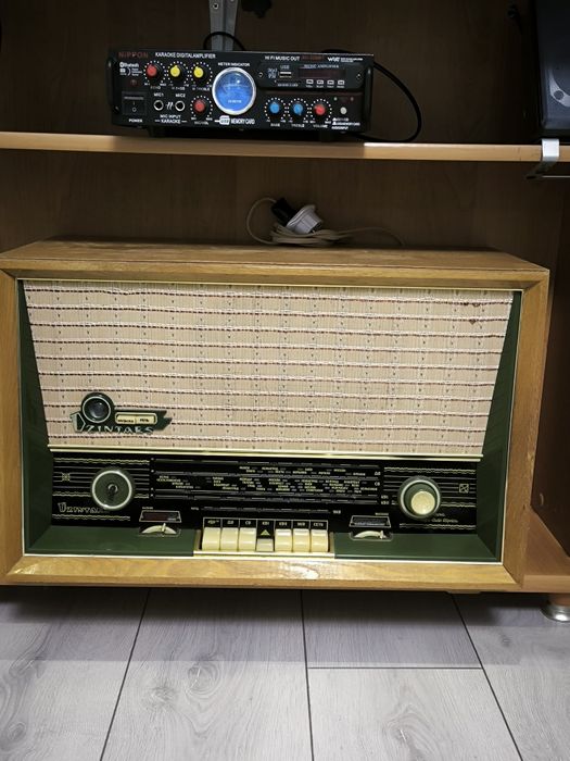 Радиоприемник " Dzintars".