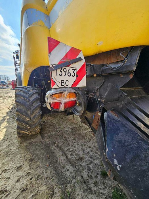 Комбайн зернозбиральний New Holland-CX8090