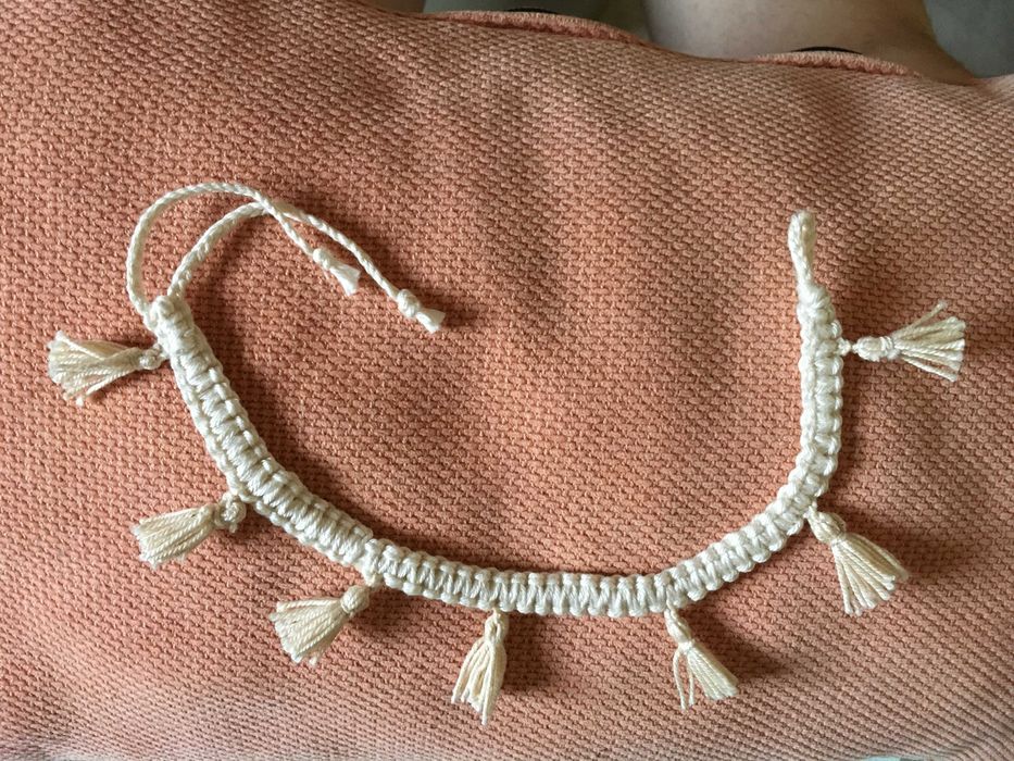 Pulseira de pé preta/cru