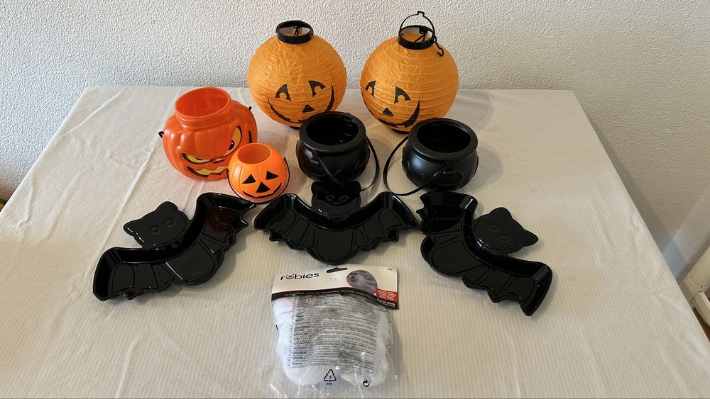 Kit Decoração Halloween (Baldes, Lanternas, Morcegos e Teia)