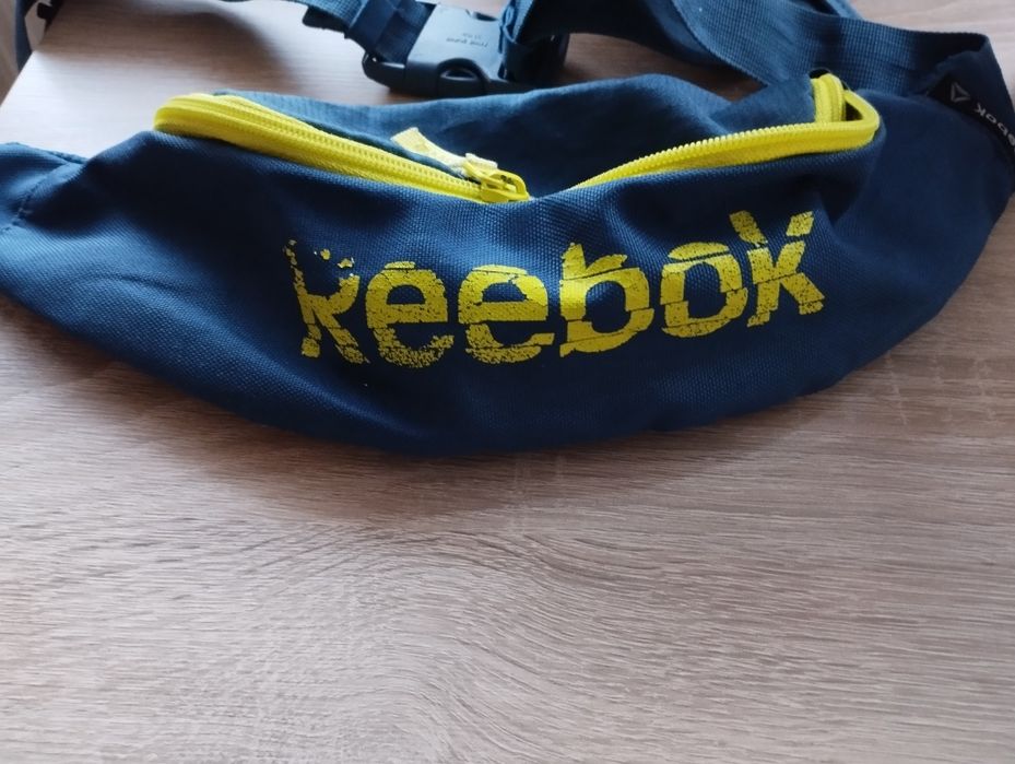 Nerka saszetka Reebok uzywana