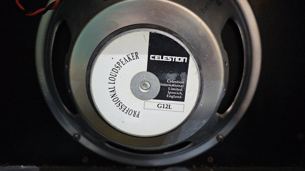 Marshall Valvestate 8040 4 0W Made in England Celestion G12L + footswitch + kabel
