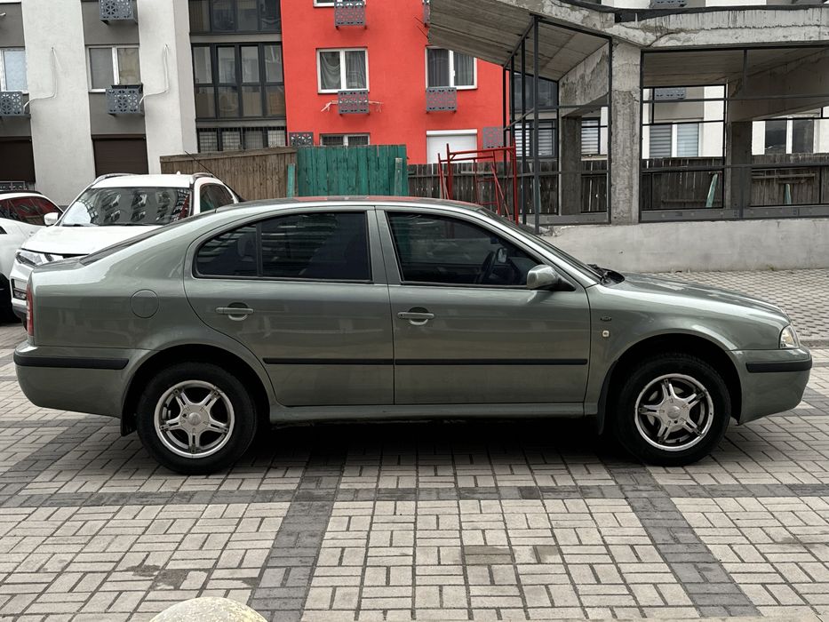Продам Skoda octavia Tour