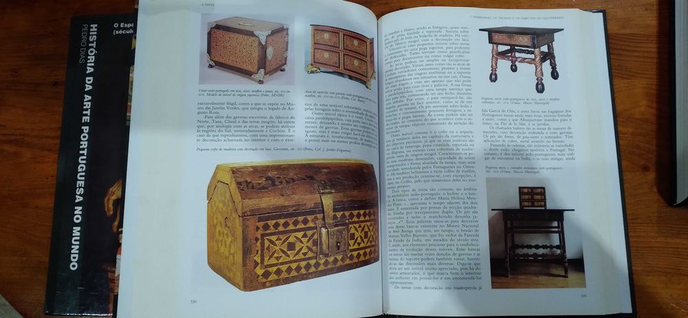 HISTÓRIA DA ARTE PORTUGUESA NO MUNDO - Pedro Dias (2 volumes)