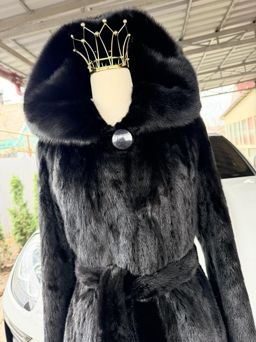 Натуральна  брендова норкова шуба